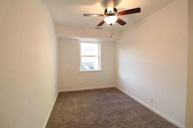 Building Photo - 102 Chesterfield Ln