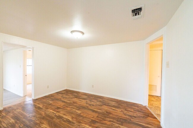 Building Photo - 6950 Lark Haven Ln