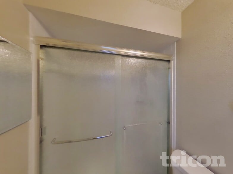 Building Photo - 2539 Pinetta Ct