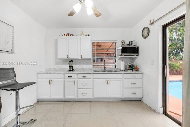 Building Photo - 1820 N 27th Ave