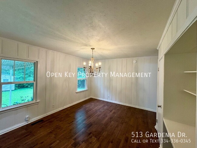 Building Photo - 513 Gardenia Dr