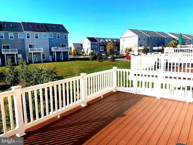 Building Photo - 9606 Julia Ln