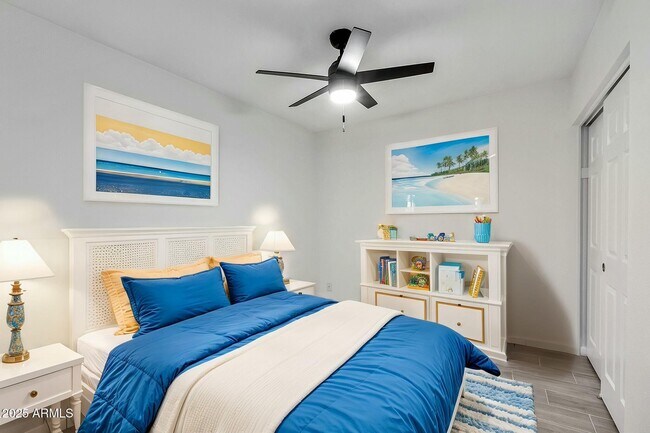 Building Photo - 3922 E Dahlia Dr