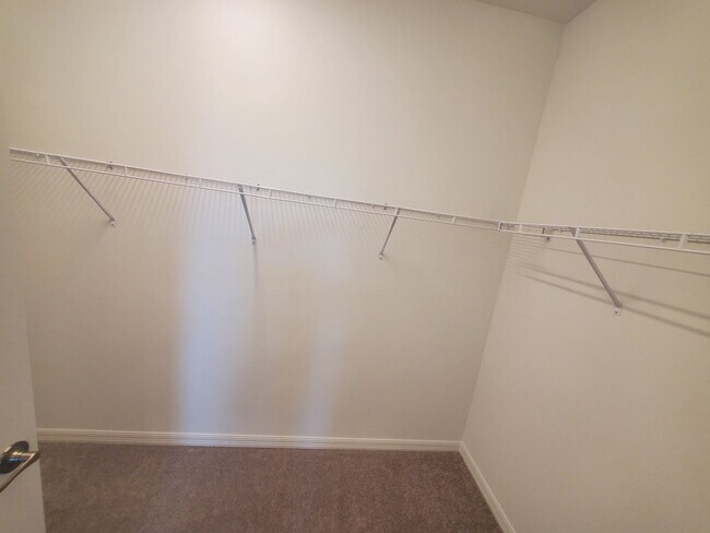 Building Photo - 20660 HAZELNUT Ct