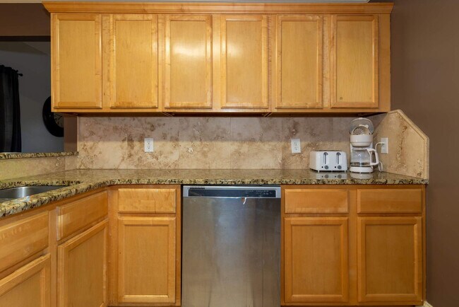 Building Photo - 4235 King Arthur Pl