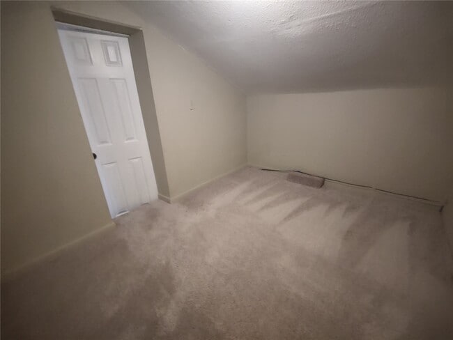 Building Photo - 2715 Ashington Dr