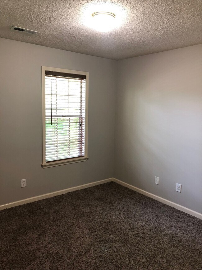 Building Photo - 368 Cobblestone Way