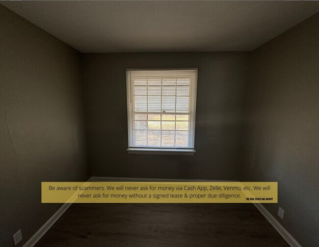 Building Photo - 10135 Cabot Dr