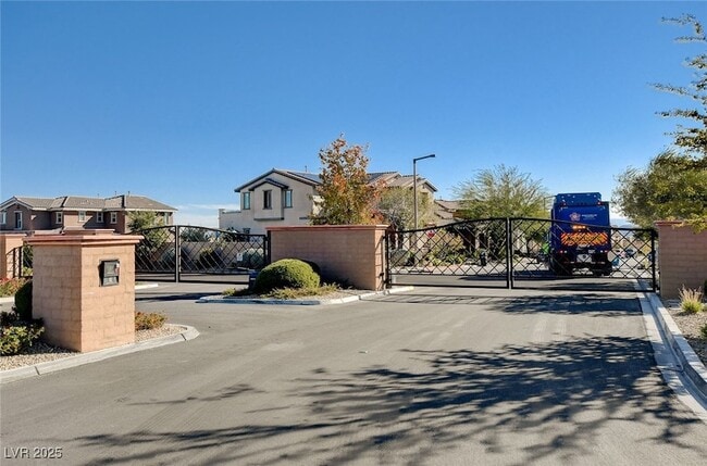 Building Photo - 536 Puenta Del Rey St