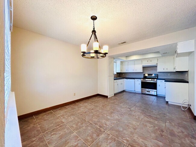 Building Photo - 11300 Maidenstone Dr