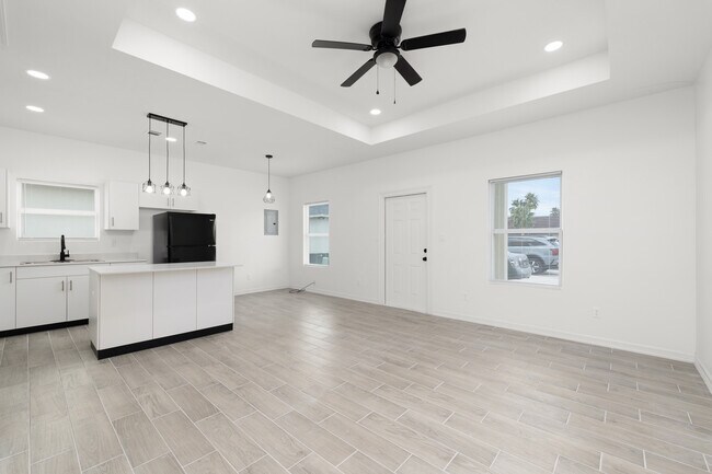 Building Photo - 1801 Atrium Place Dr