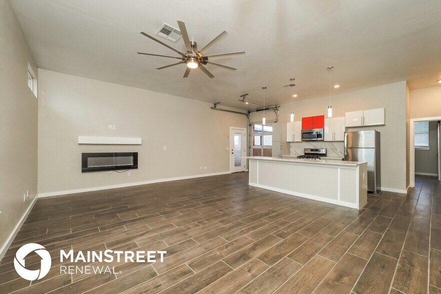 Building Photo - 11233 Paradise Out Ln