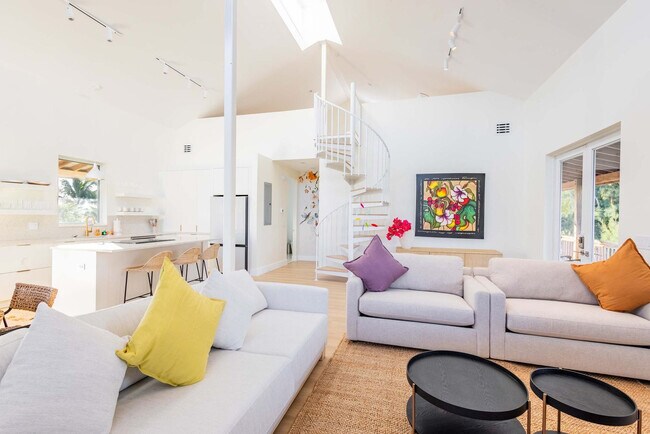 Building Photo - 18954 Acosta Rd