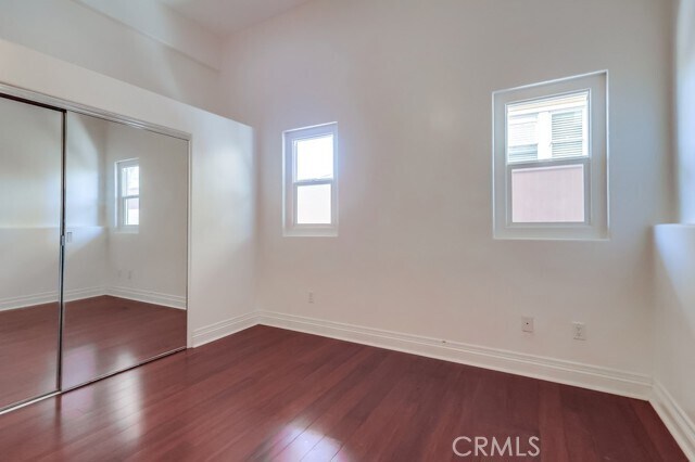 Building Photo - 512 N Juanita Ave