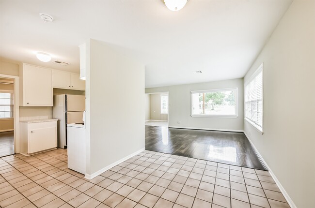 Building Photo - 4924 Palmetto St