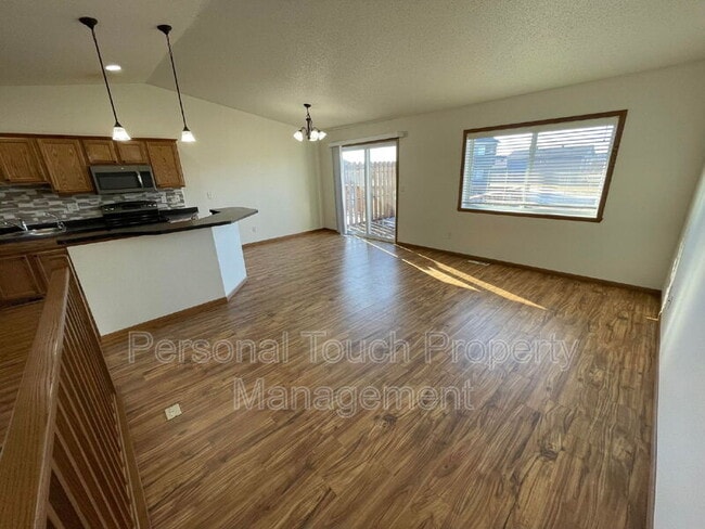 Building Photo - 2580 5th St W