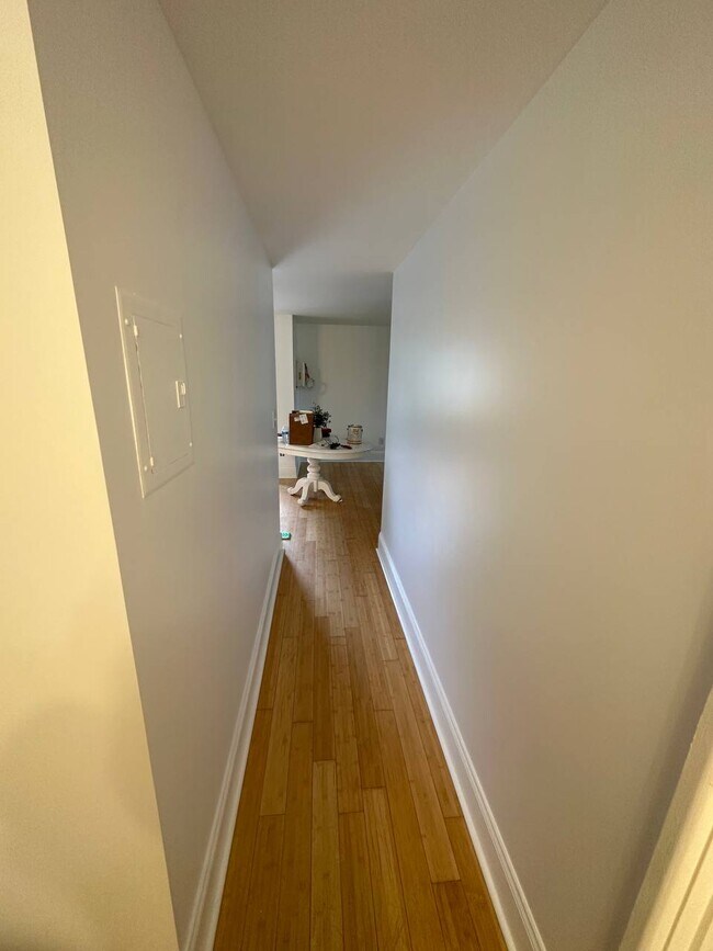 Building Photo - 356 Village Blvd N