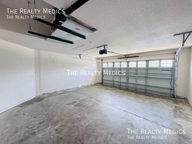 Building Photo - 2148 Ontario Way