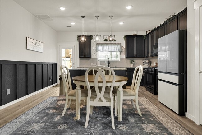 Building Photo - 30260 Kingston Heath Dr