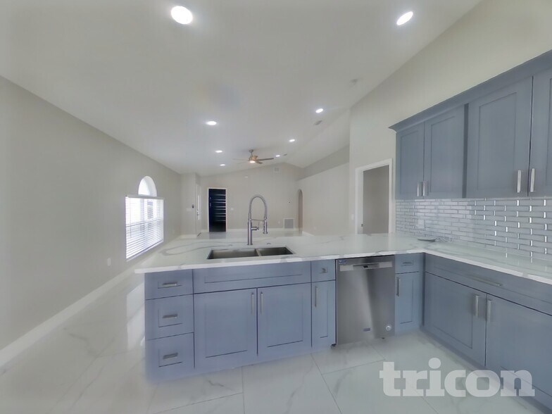 Building Photo - 30229 Double Dr