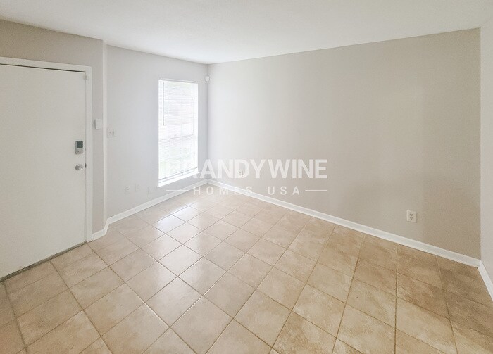 Building Photo - 4534 Valley Stream Dr