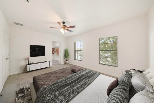 Building Photo - 4102 Emerald Vista