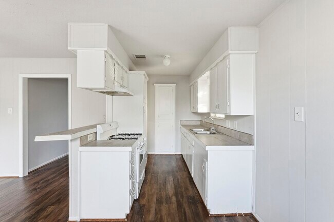 Building Photo - 3427 Prudence Dr