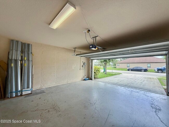 Building Photo - 4020 Millicent Cir