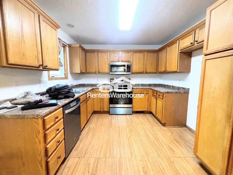 Building Photo - 6914 Aubrey Ct