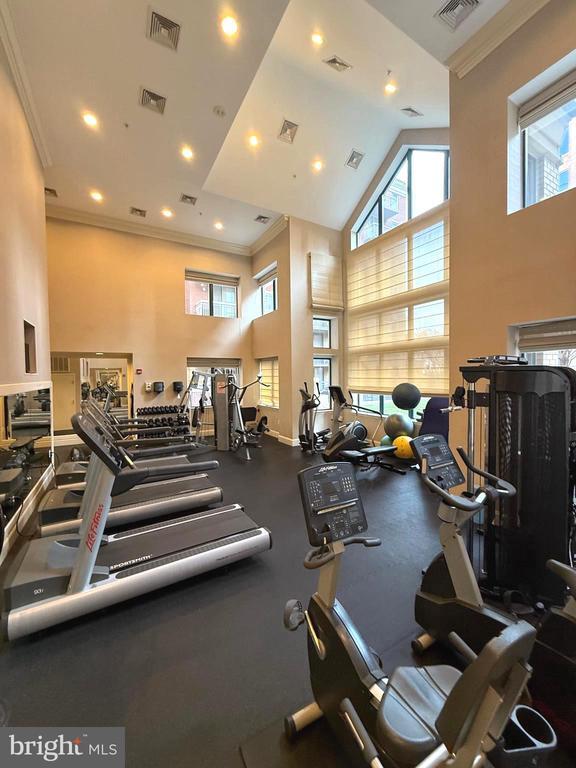 Building Photo - 3830 9th St N