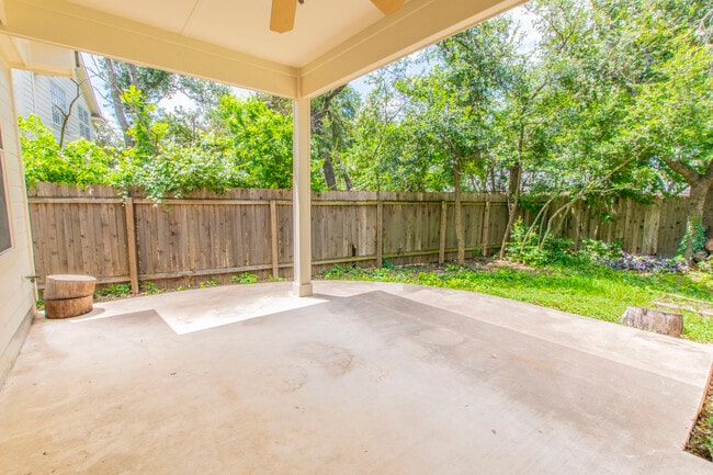 Building Photo - 2811 Hannah Kay Ln