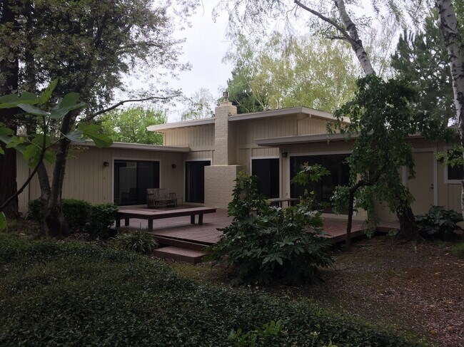 Building Photo - 3 B/R 2.5 BA-Beautiful Home in Nice Yuba City Neighborhood AVAILABLE NOW