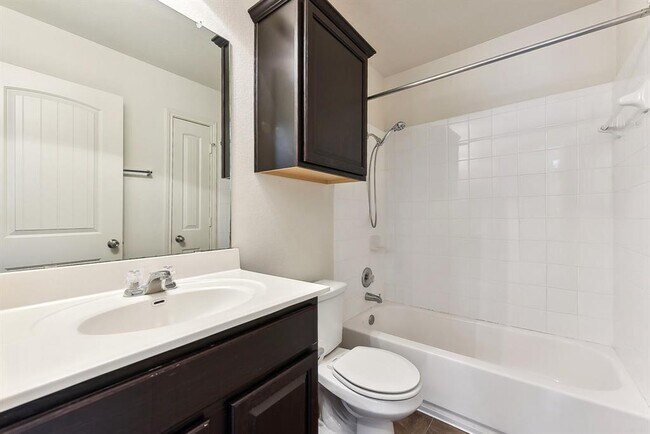 Building Photo - 310 Potters Peak Way