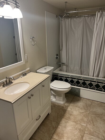 Bathroom #1 - 6950 SE 122nd Dr