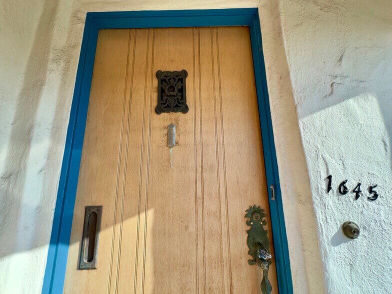 Building Photo - 1645 Scenic Ave