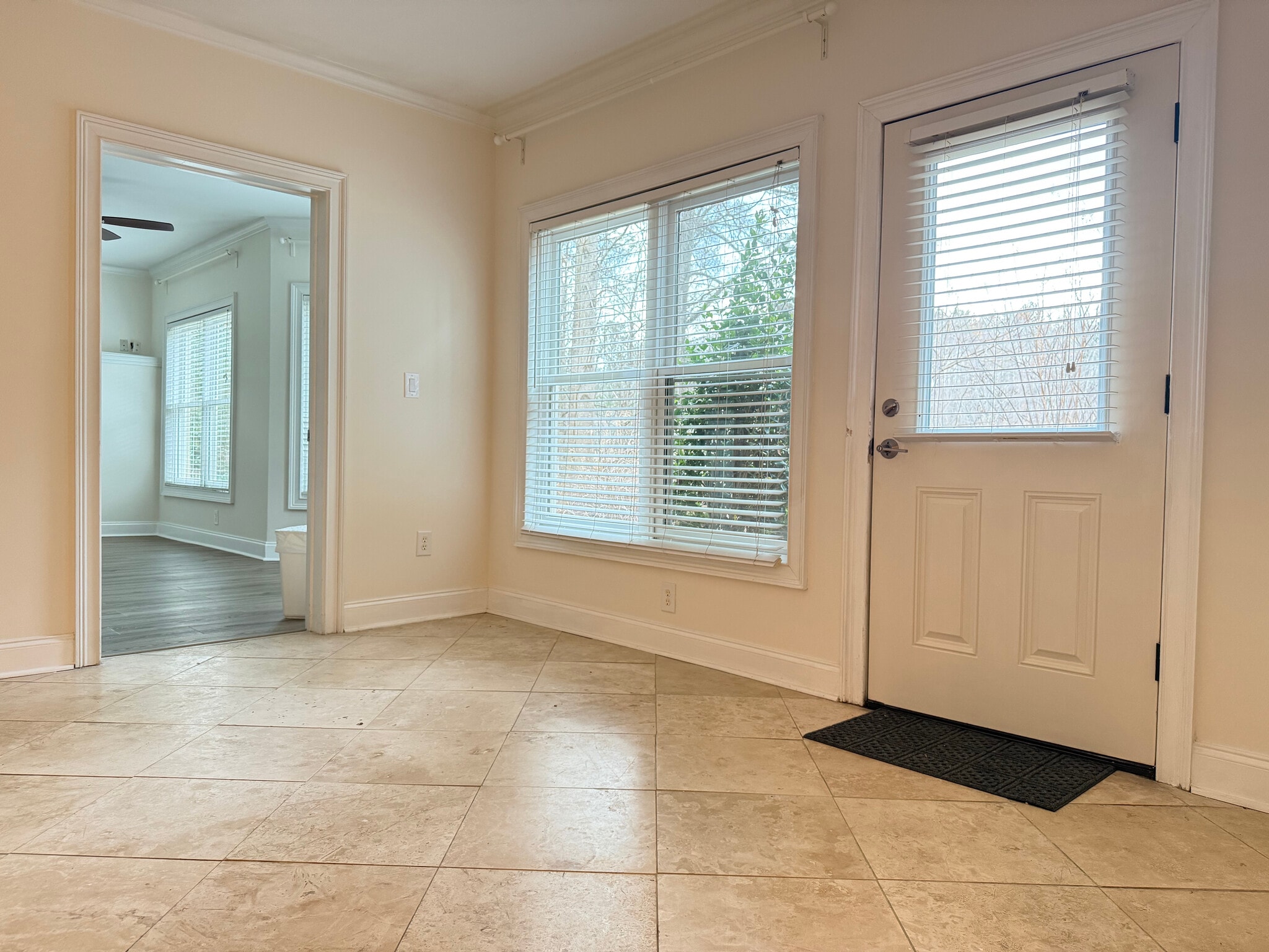 Building Photo - 3930 Paper Mill Rd SE