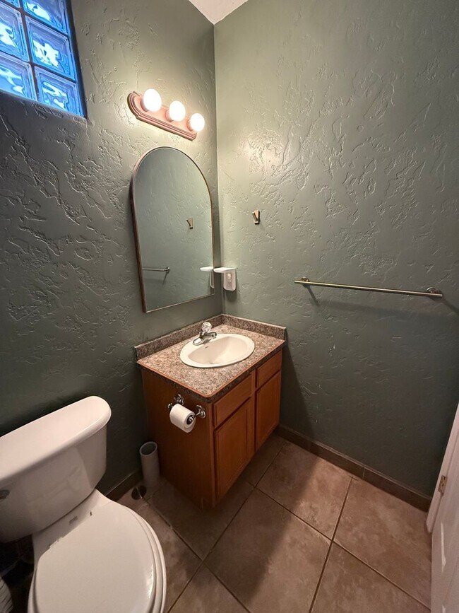 Building Photo - 4238 Trillium Dr