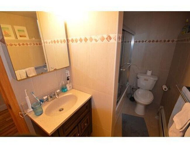 Building Photo - No Brokers Fee Conve nient Brookline Location.Eat-in Kitchen, Laundry on a Site