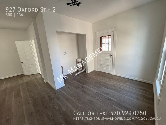 Building Photo - 927 Oxford St