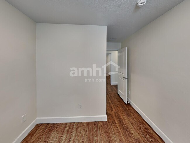 Building Photo - 2360 S Wild Horse Way