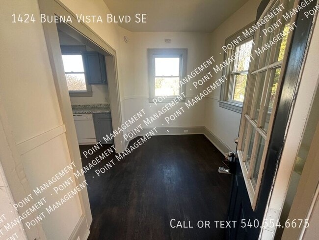 Building Photo - 1424 Buena Vista Blvd SE