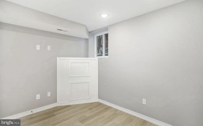 Building Photo - 2426 Jasper St