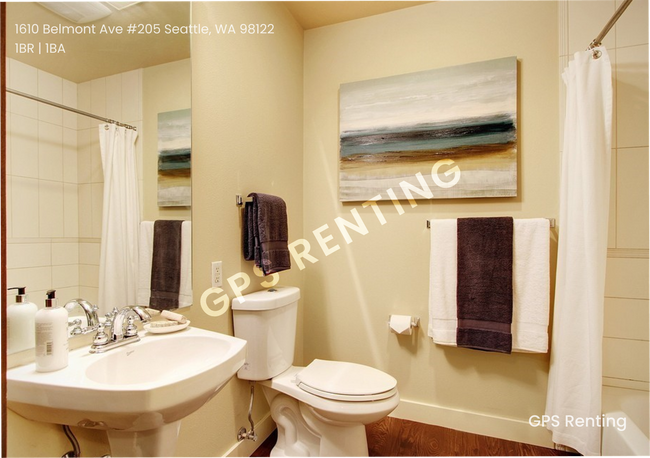 Building Photo - Perfect one bedroom corner unit in Capitol...