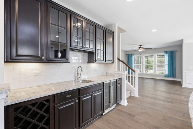 Building Photo - 686 Northlake Blvd