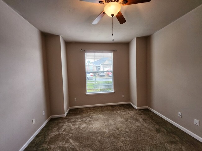 Building Photo - 3/2 townhome available for rent August 6, 2026, renting for $1795 per month, privacy fenced back ...