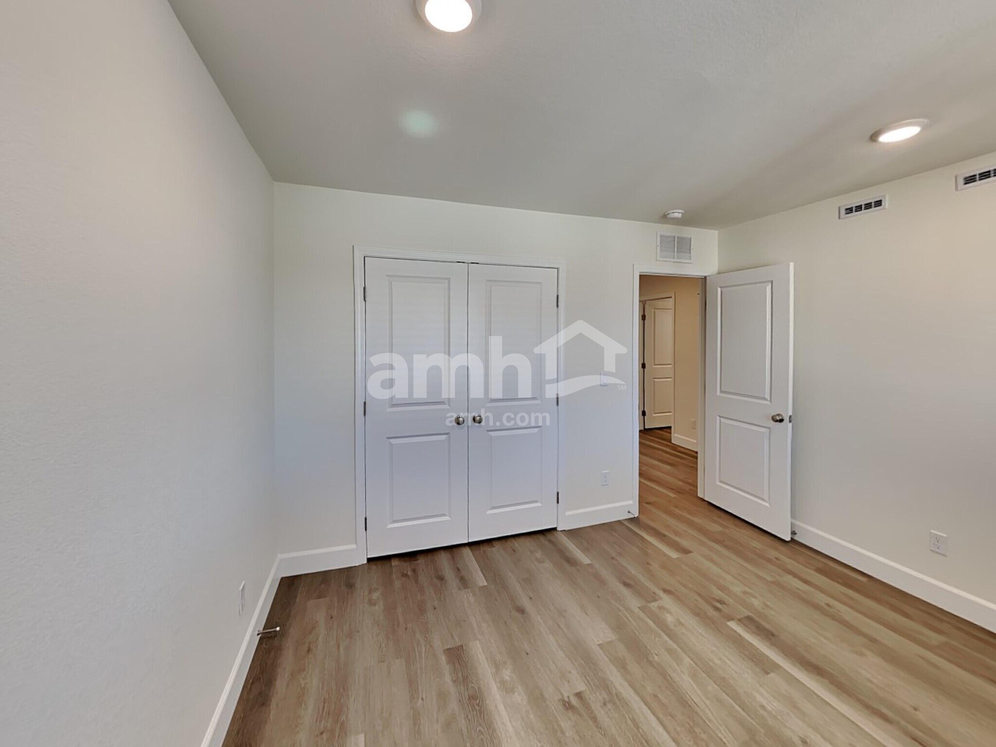 Building Photo - 10322 Medusita St