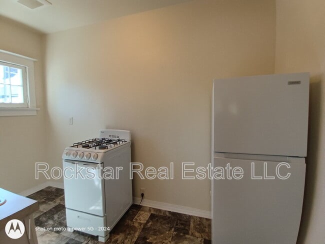 Building Photo - 814 S Lincoln St