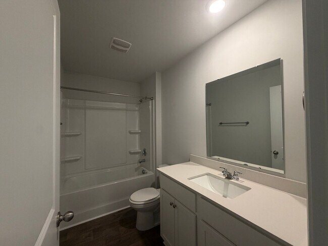 Building Photo - 100 Windcrest Dr