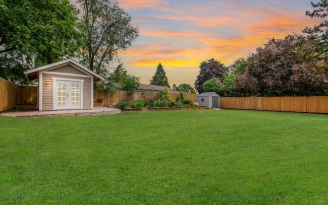 Building Photo - 9810 NE 3rd St