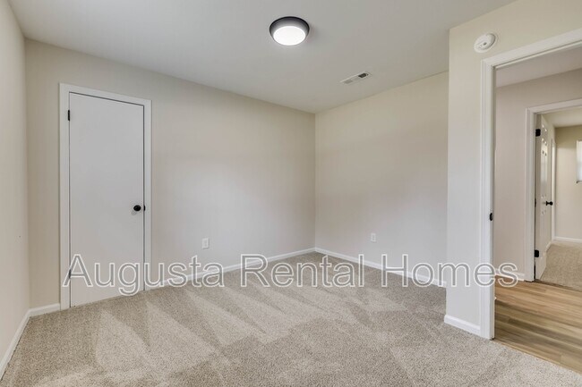 Building Photo - 3413 Charing Cross Ct